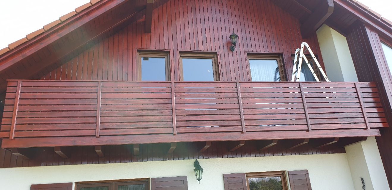 Štít a zábradlí – po nátěru